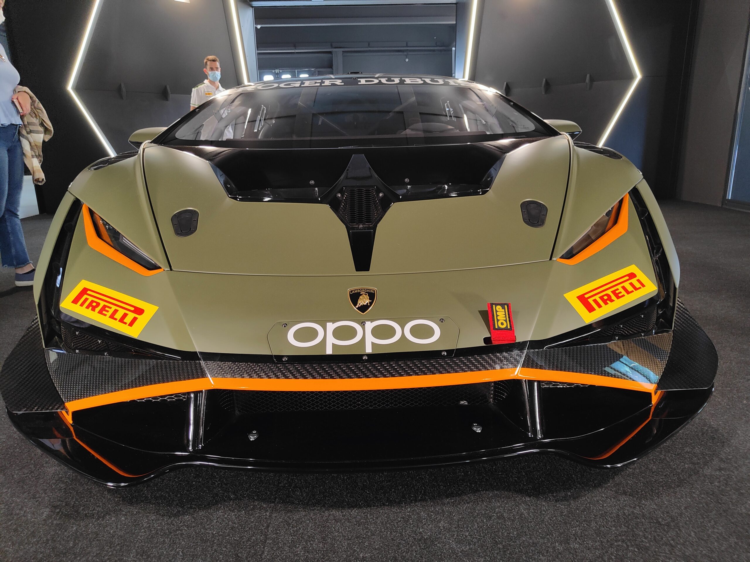 Oppo con Lamborghini: una giornata all’autodromo di Modena