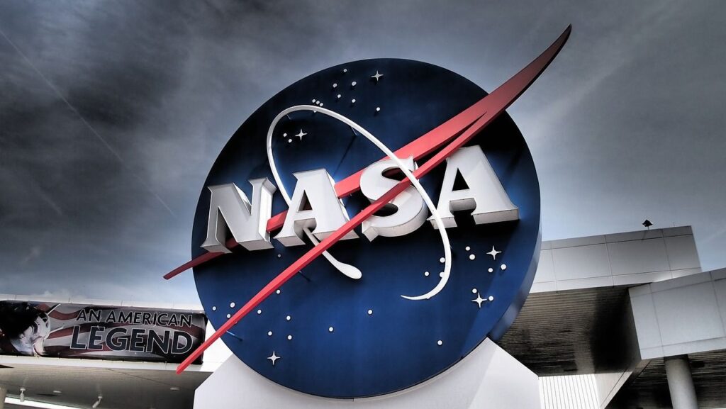 satelliti comunicazione NASA