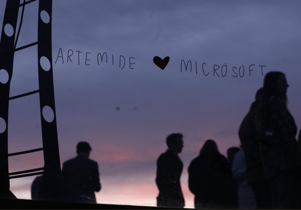La collaborazione tra Microsoft e Artemide e i nuovi Surface