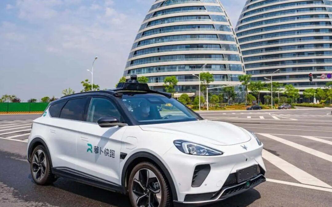 La Cina pronta a invadere la Gran Bretagna con i robotaxi