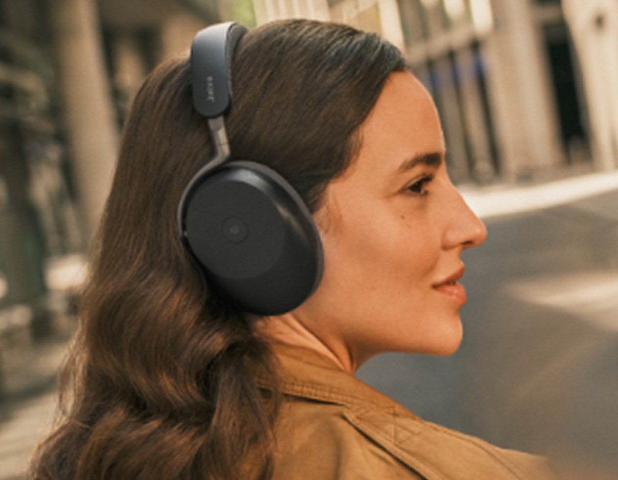 L'evoluzione teconologica delle cuffie JabraEvolve3 con intelligenza artificiale