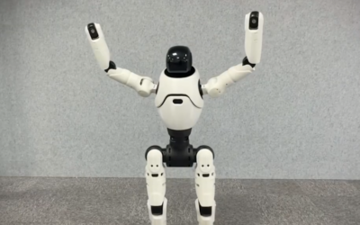 Robot Lingxi X2 al fianco dei vigili urbani di Shanghai